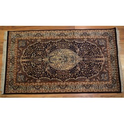 1773 - Kashmir carpet